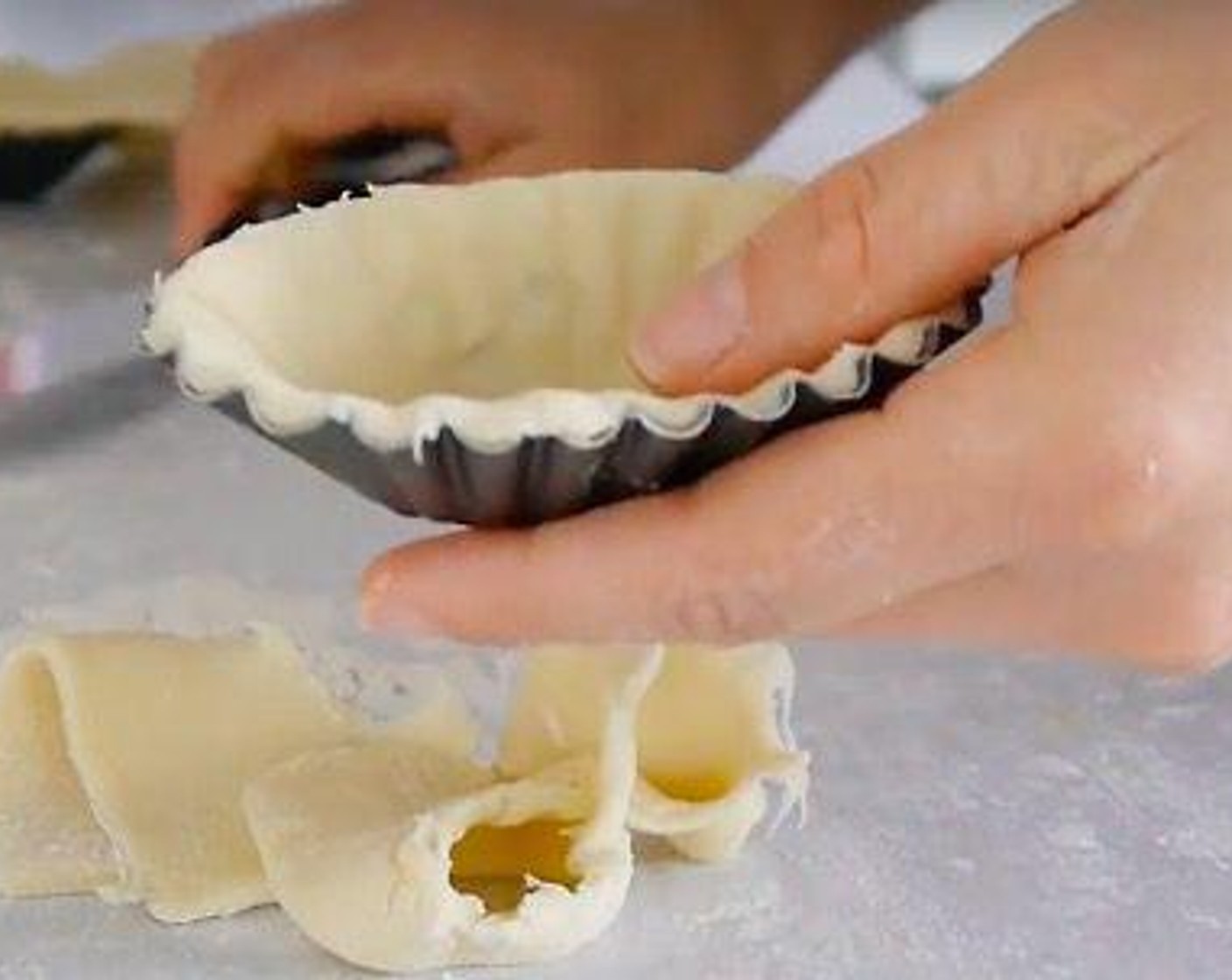 step 4 Once all the bases are done put them on a baking sheet and in the fridge for at least 20 minutes. After 20 minutes with a fork prick the dough to let the air out when baking and avoid the dough to bubble up.