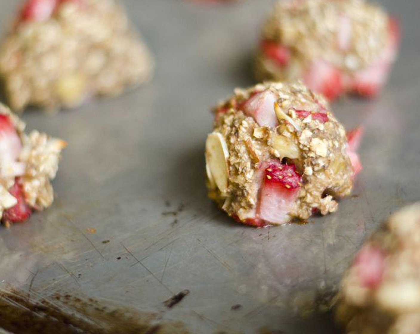 Strawberry Chia Oat Bites