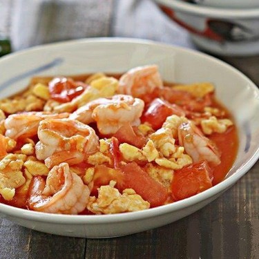 Stir Fried Eggs, Prawns and Tomatoes Recipe | SideChef