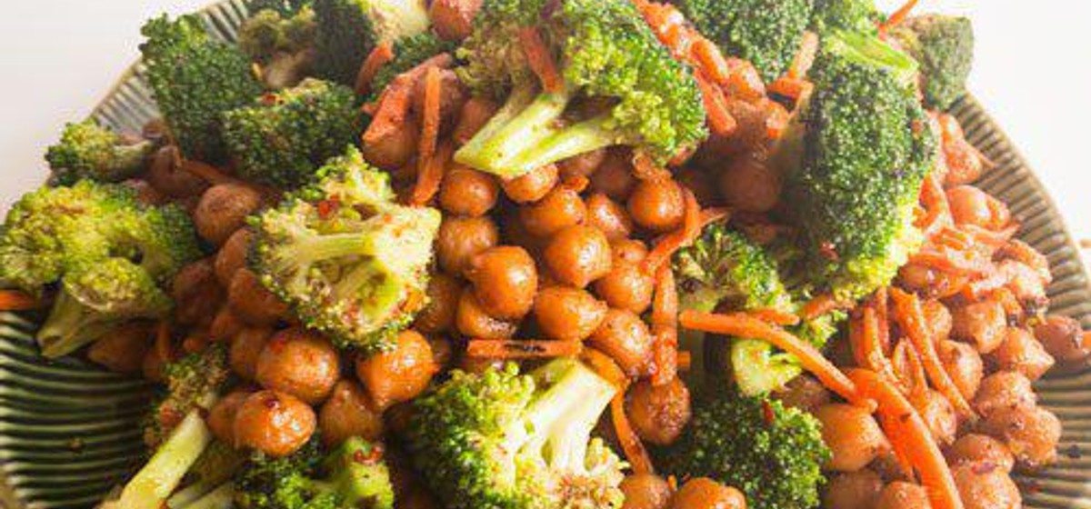 Vegan Thai Peanut Chickpeas Recipe | SideChef