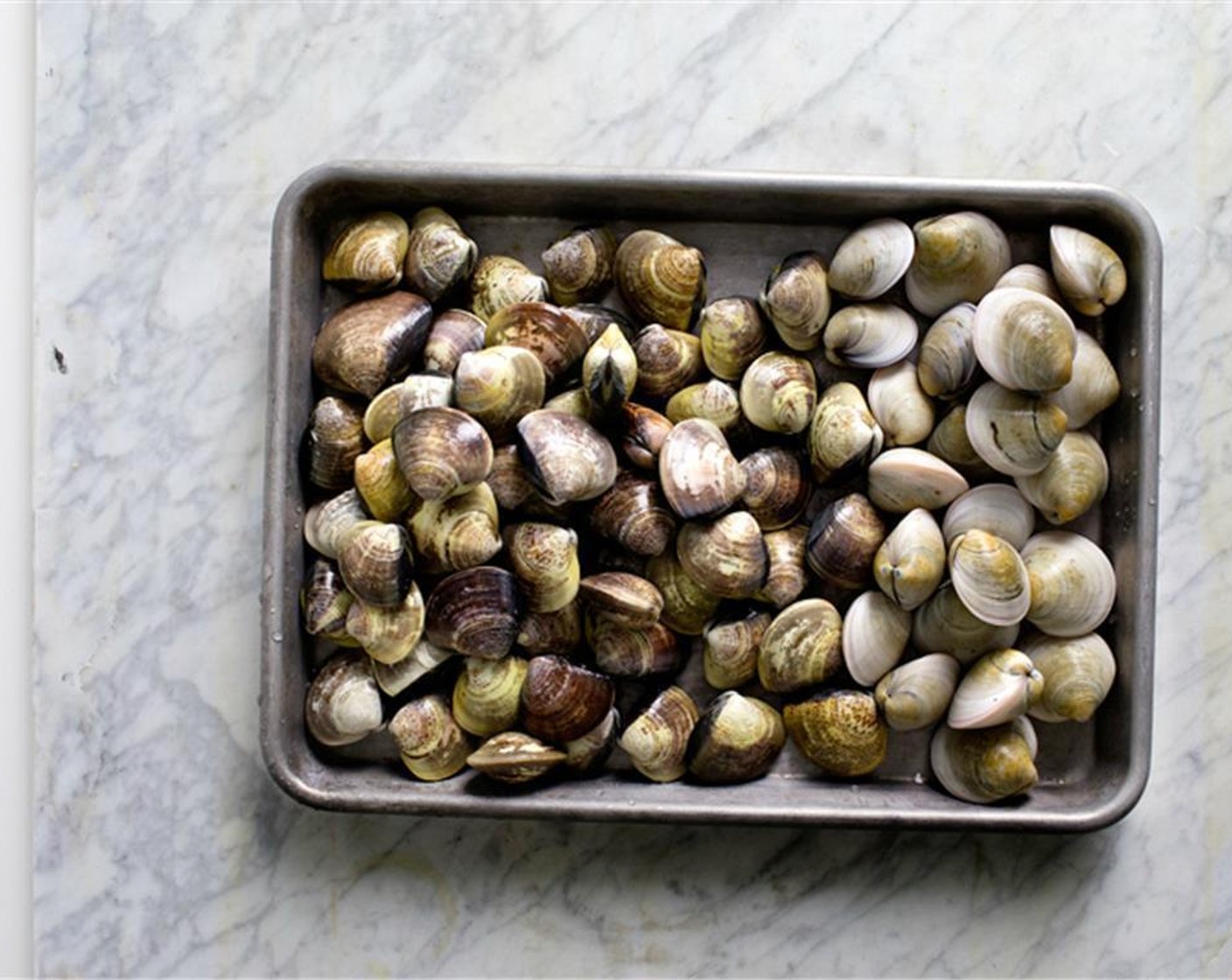 step 1 Clean the Littleneck Clams (3 lb) for the clam meat and clam juice, as well as the Littleneck Clams (25) that will be used later in the soup. After washing, chill the clams that will be used later.