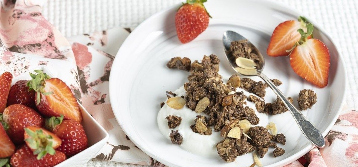 Ultimate Chocolate Almond Granola Recipe | SideChef