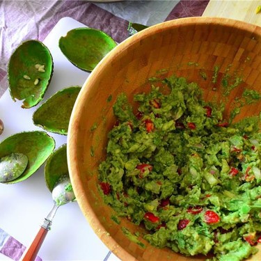 Daniel's Favorite Guacamole Recipe | SideChef