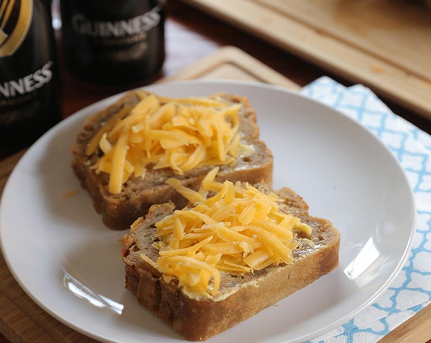 Schritt 11 Am besten warm, mit Butter und extra Käse genießen.