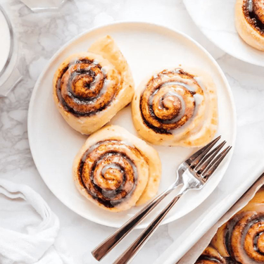 Vegan Cinnamon Rolls Recipe | SideChef