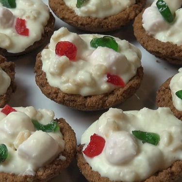 White Christmas Tartlets Recipe | SideChef