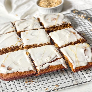 Honey and Olive Oil Oat Flour Cake Recipe | SideChef