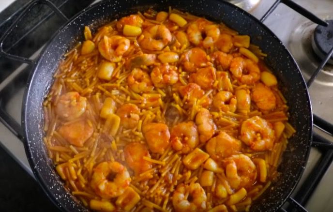 Recipe: Fideuá. Spanish cuisine