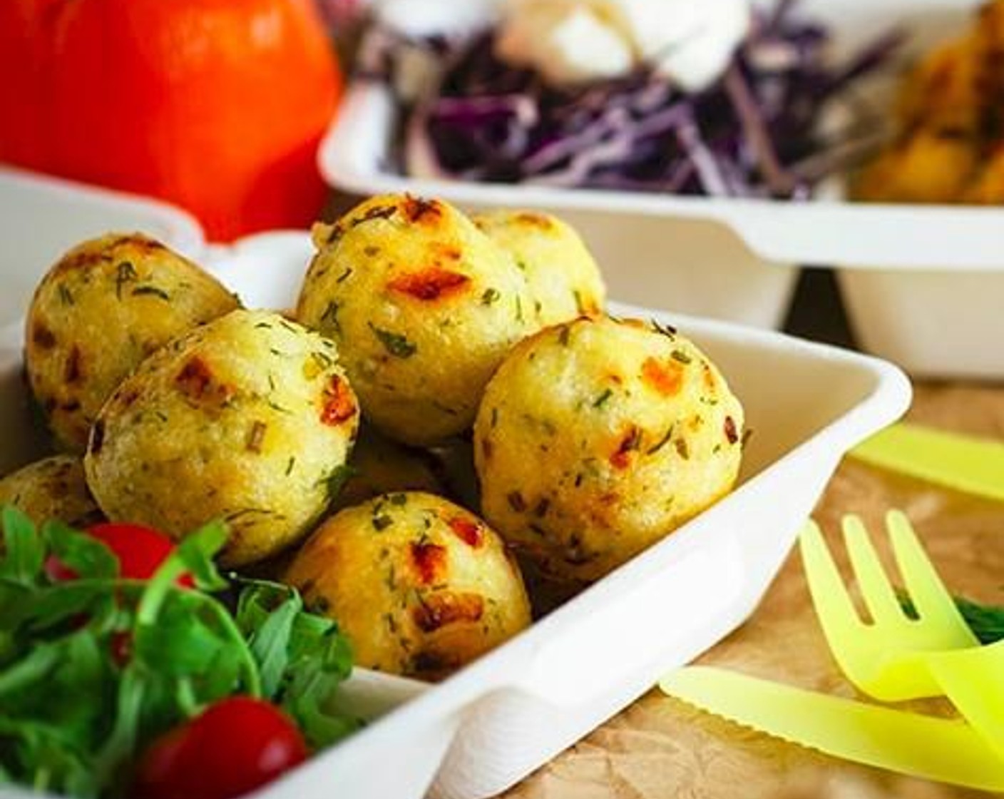 step 8 Start by frying the veggie balls, once they are all fried, fry the chorizo one. This will avoid cross contamination if you're cooking for vegetarians, vegan and non vegans at the same time.