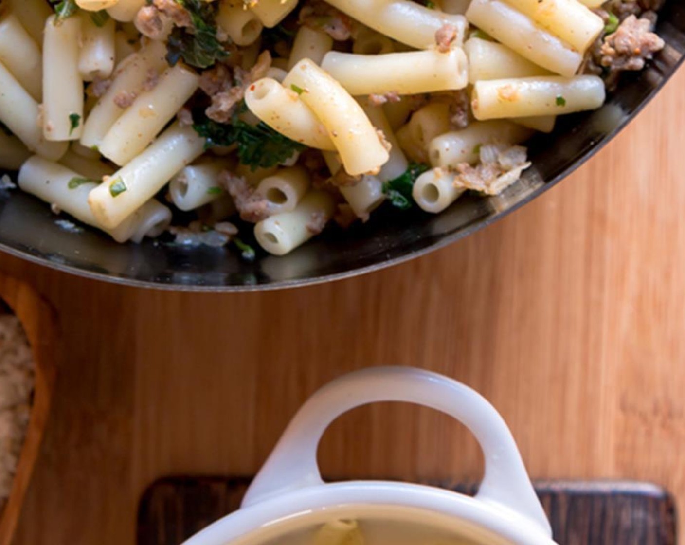 step 4 In a large bowl mix together the mac and cheese, the white sauce, and kefta and kale.