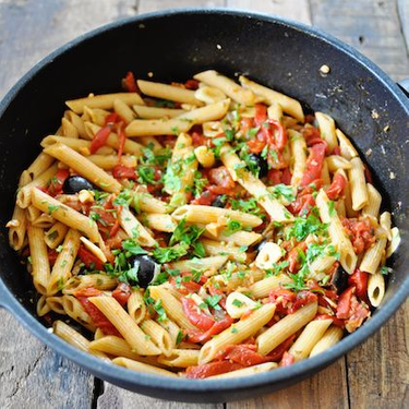 Spanish Pasta with Roasted Peppers and Almonds Recipe | SideChef