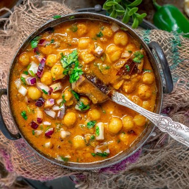 Kondai Kadalai Kuzhambu (South Indian Chickpea Curry) Recipe | SideChef