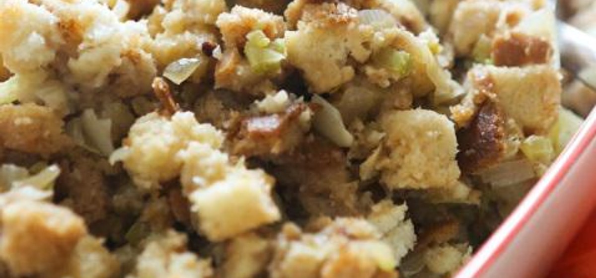 Easy Crockpot Stuffing with Sausage Recipe | SideChef