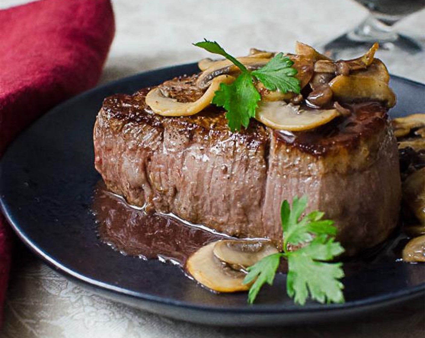 Pan Seared Filet Mignon Bordelaise