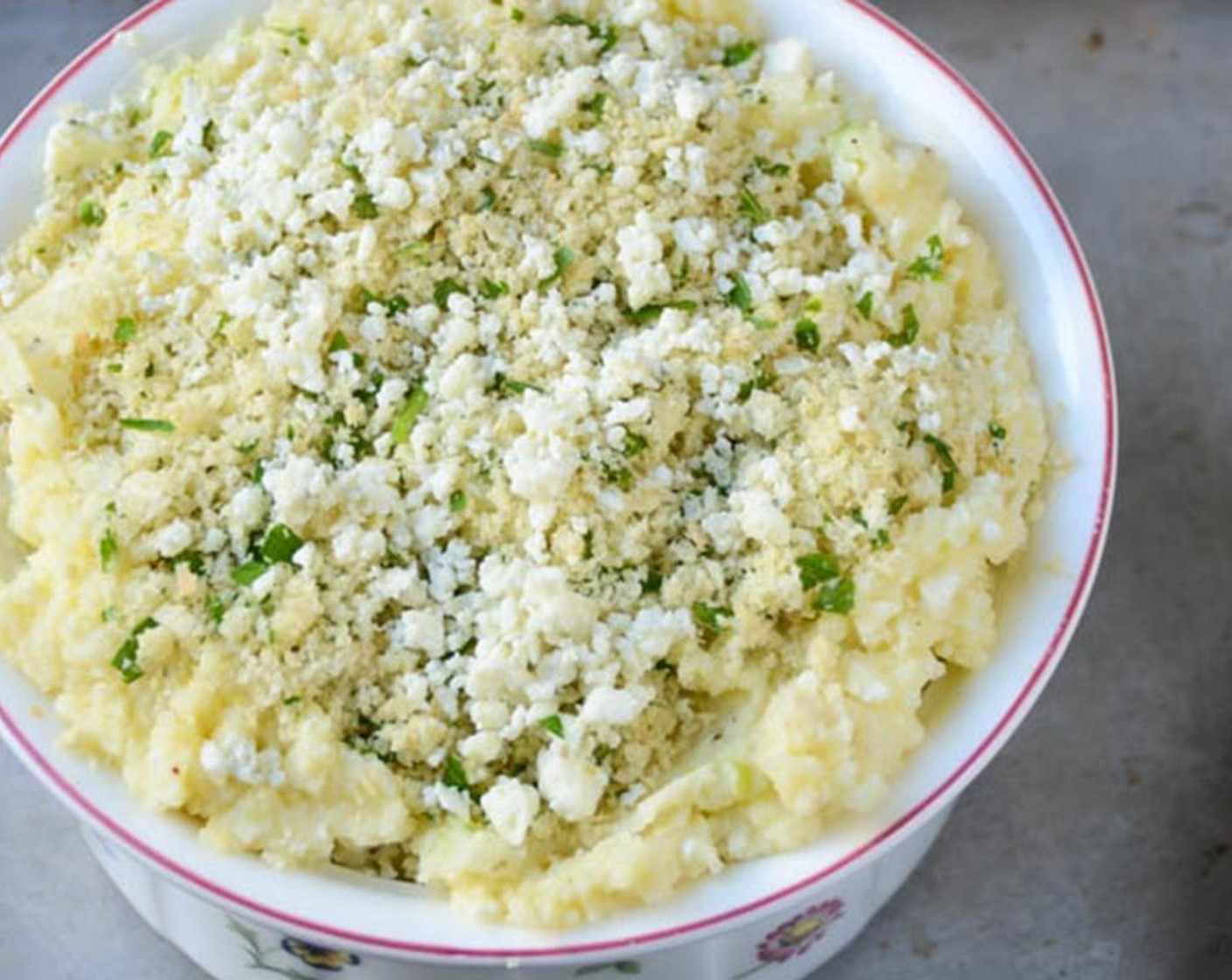 step 6 Top the potato mixture with the breadcrumbs and sprinkle with Blue Cheese (1 Tbsp).