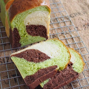 Pandan Chocolate Milk Loaf Recipe | SideChef