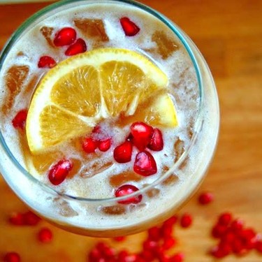 Pomegranate Lemonade Spritzer Recipe | SideChef