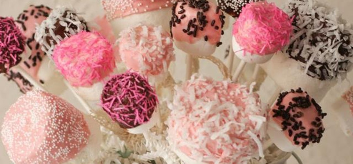 Valentine Marshmallow Pops Recipe | SideChef