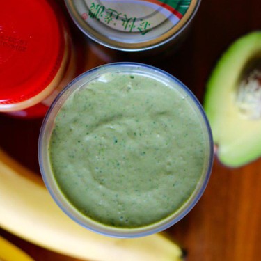 Creamy Peanut Butter and Banana Smoothie Recipe | SideChef