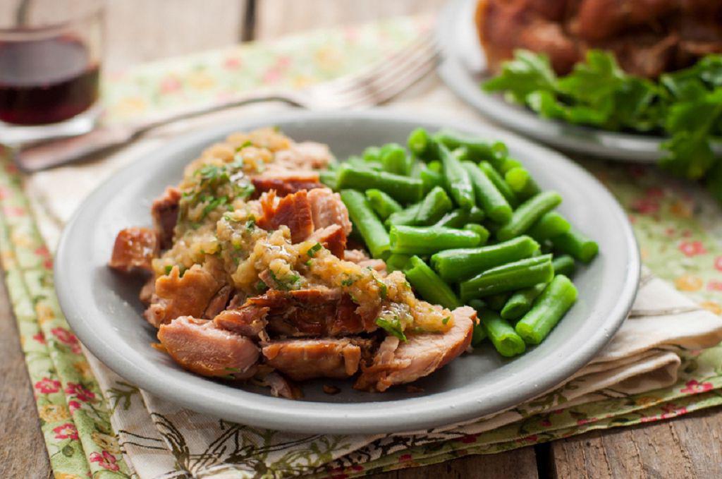 Slow Cooked Pork With Apple Sauce Recipe SideChef E5a9fe07 A91a 4d20 B9b2 2331b3d316a9