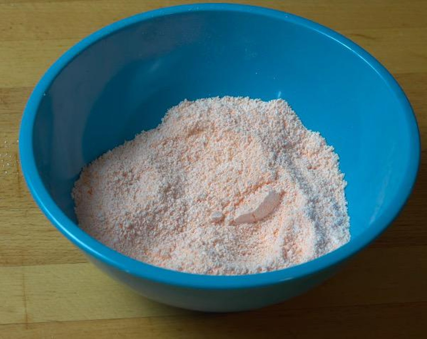 step 1 In a small mixing bowl, sift in Powdered Confectioners Sugar (1/3 cup) and Baking Soda (1 Tbsp). Add Citric Acid (1 Tbsp) and Any Flavor of Flavored Gelatin (3/4 cup). Mix until combined.