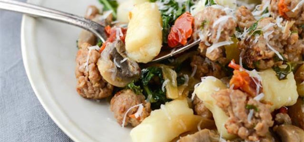 Sausage, Kale, and Sun-Dried Tomatoes Gnocchi Recipe | SideChef