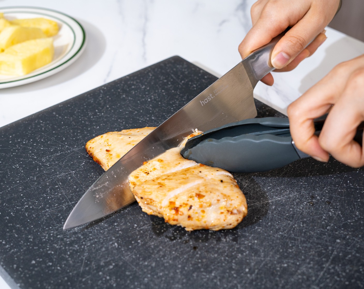 step 7 Rest the chicken for around 2 minutes, then slice.