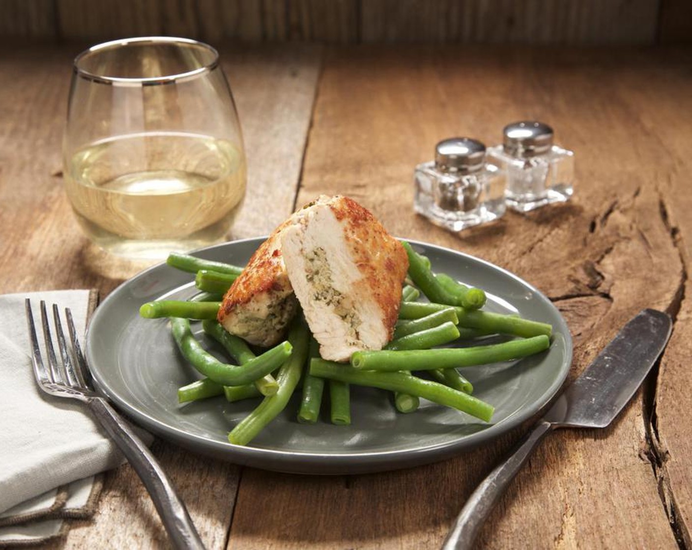 Stuffed Chicken Breast with Lemon-Artichoke Pesto