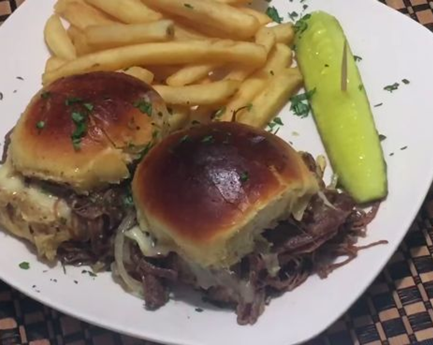 Pulled Beef on Mango Buns