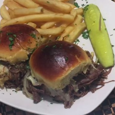 Pulled Beef on Mango Buns Recipe | SideChef