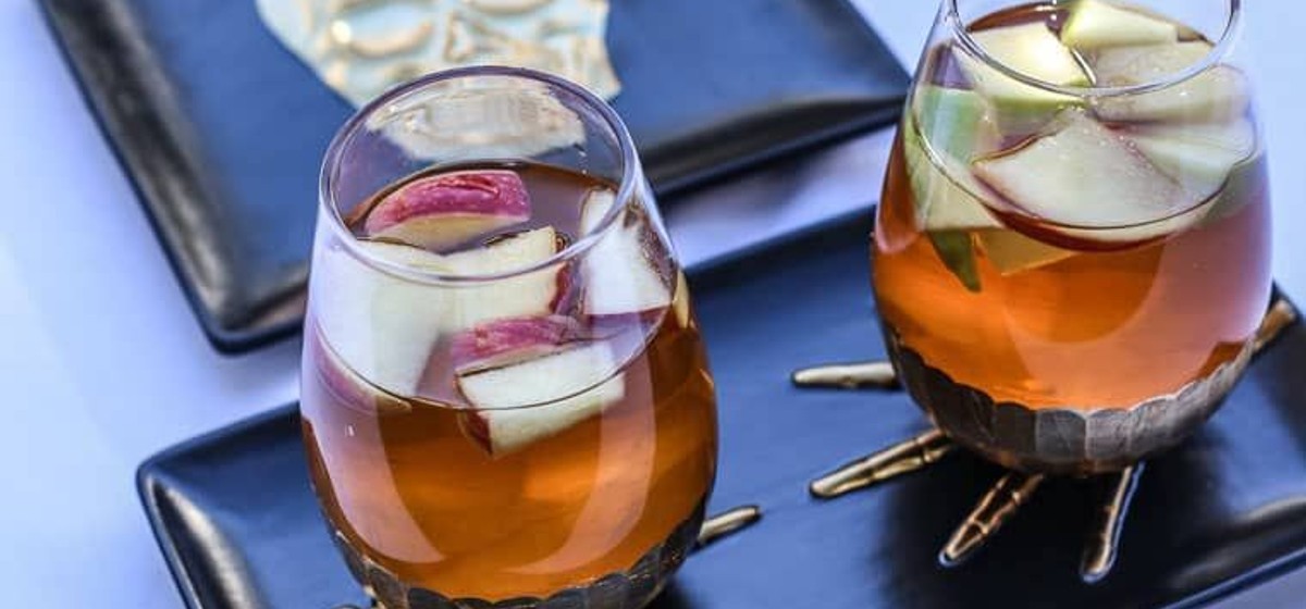 Apple Pie Sangria Recipe | SideChef