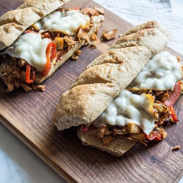 Vegetarian BBQ Jackfruit Sandwich with Caramelized Veggies Recipe | SideChef