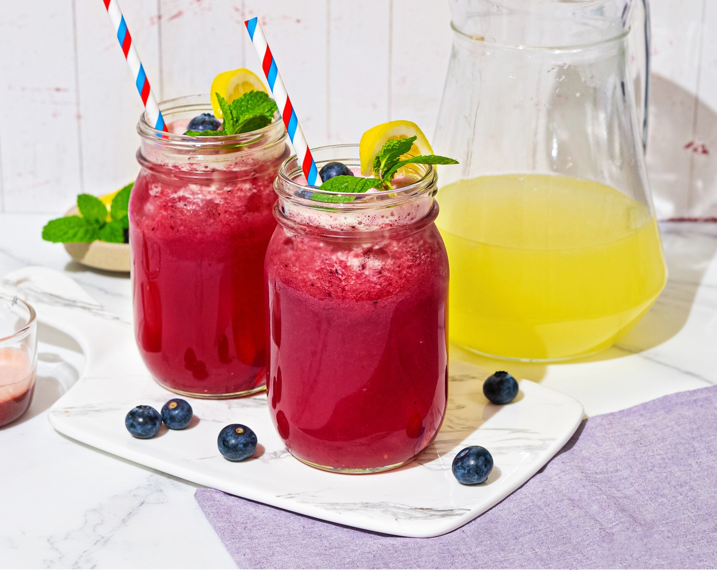 Homemade Blueberry Lemonade (Low Calorie)