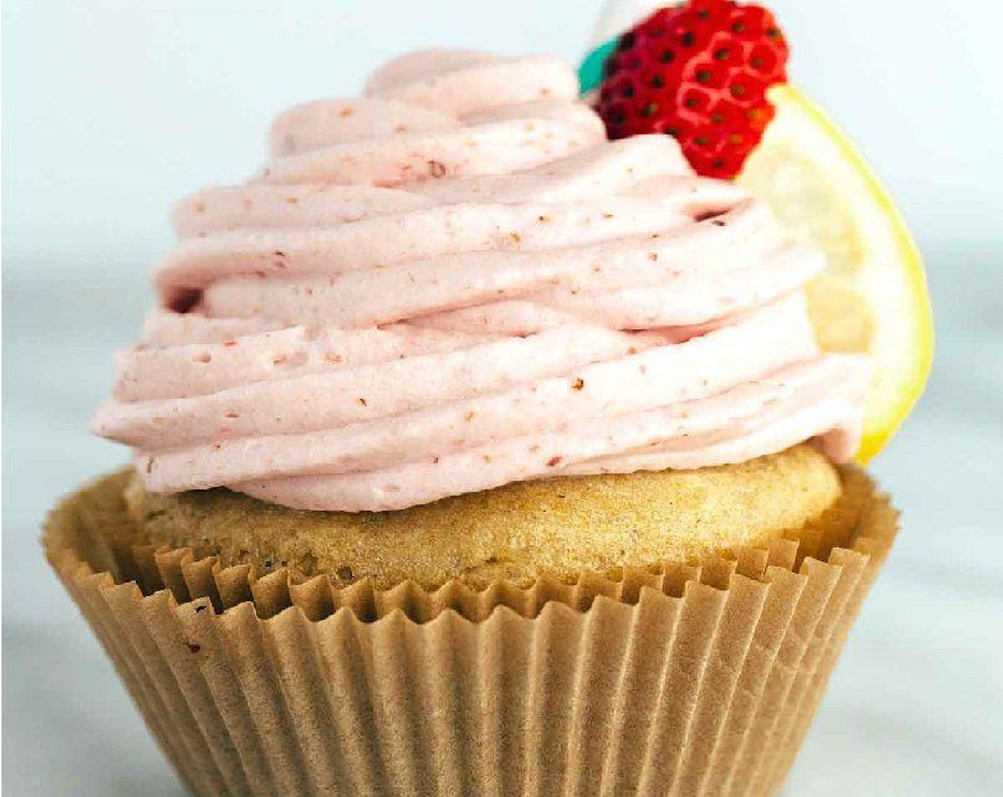 Strawberry Lemonade Cupcakes