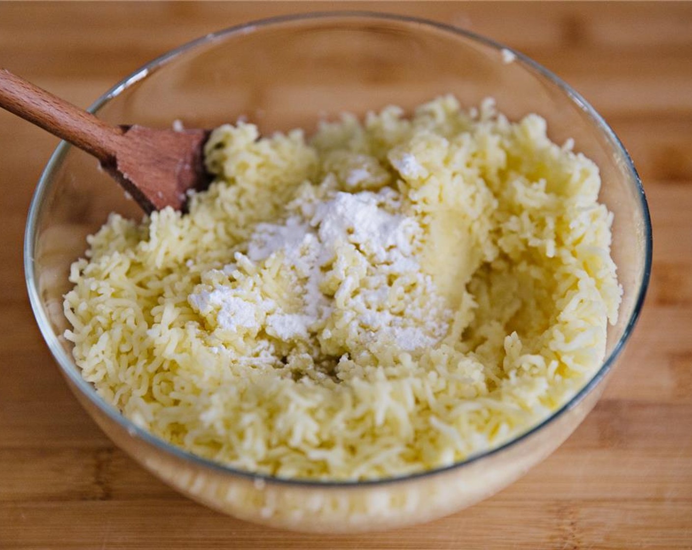 step 6 Sprinkle the Baking Powder (1 tsp) over the mashed potatoes.