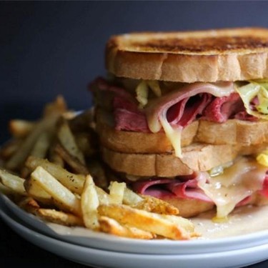 Corned Beef Melt with Caramelised Cabbage Recipe | SideChef