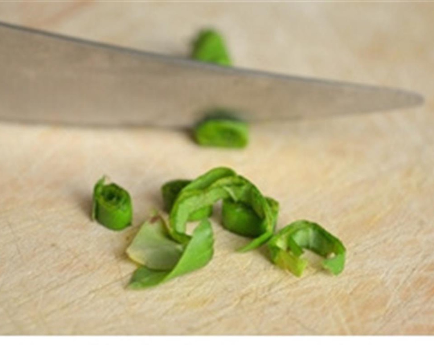 step 2 Chiffonade the Fresh Basil Leaves (3).