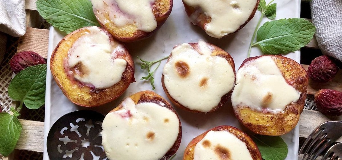 Cheesecake-Stuffed Peach Halves Recipe | SideChef