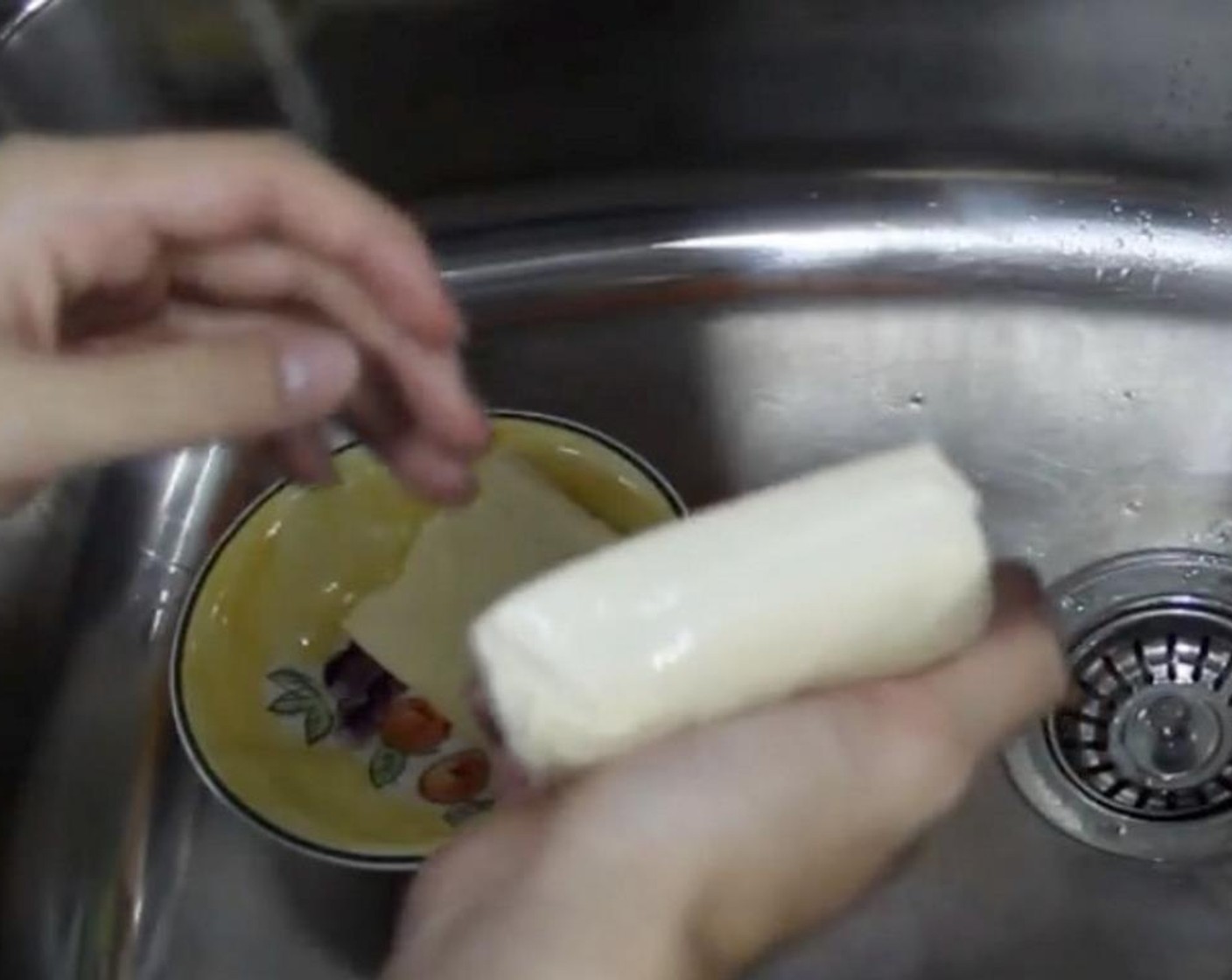 step 1 Freeze and then thaw the Extra Firm Tofu (14 oz). Try to squeeze out all the liquid, rinse and squeeze again. By freezing and then thawing the tofu before you squeeze the water out, you will get a much chewier, more meat-like texture.