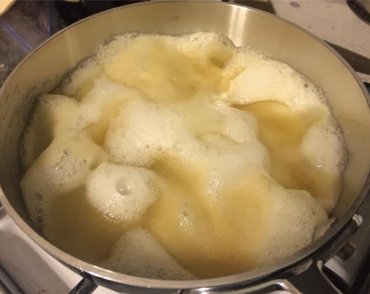 step 2 Pour one cup of the Champagne (2 3/4 cups) in a small saucepan. Sprinkle with Gelatin Powder (2 pckg) and allow to soak in for a couple minutes without heat.