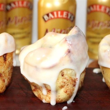 Cinnamon Roll Edible Shot Glasses Recipe | SideChef