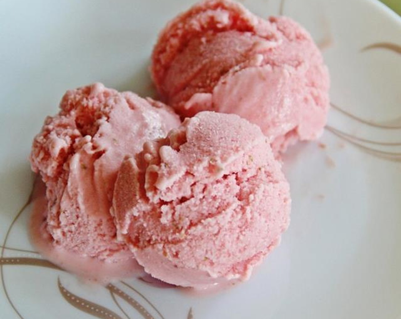 Strawberry Frozen Yogurt