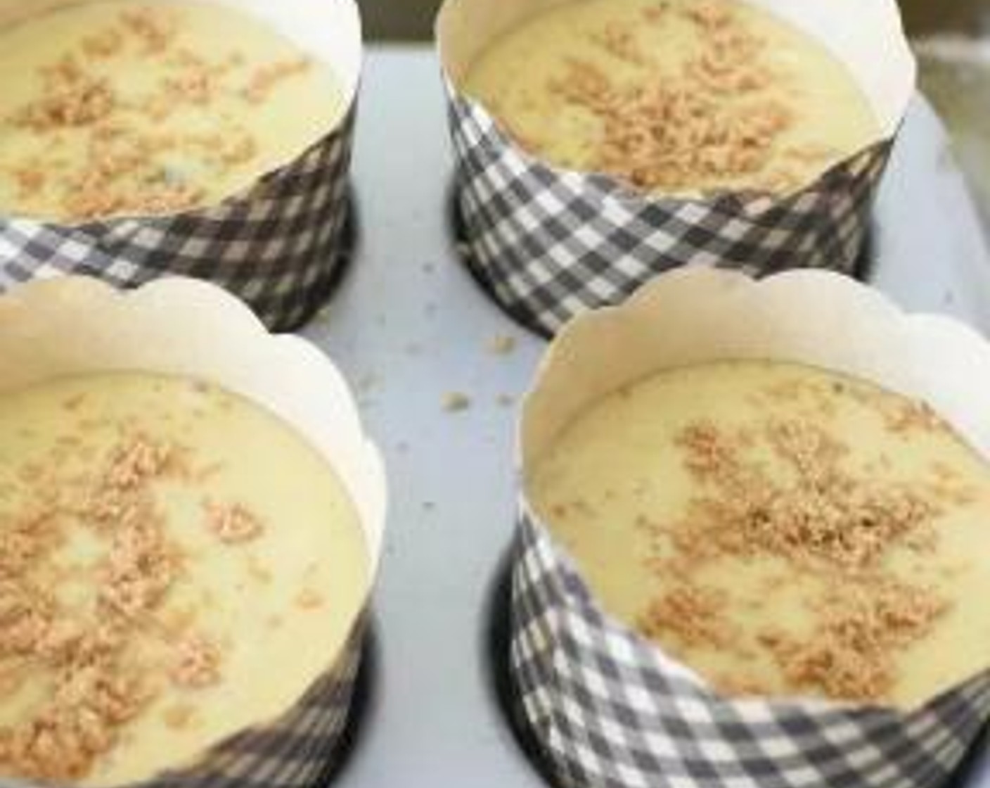 step 5 Pour the mixture into lined baking tins, sprinkle Brown Sugar (to taste) on top.