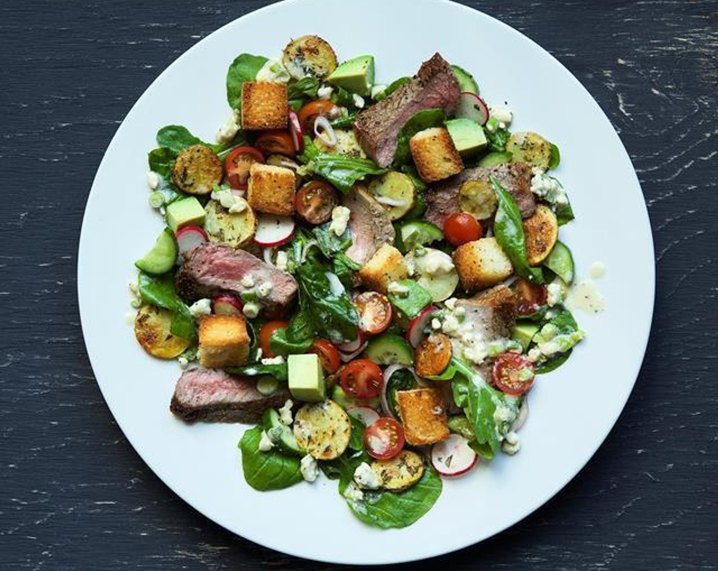 Steak Salad with Gorgonzola Horseradish Dressing