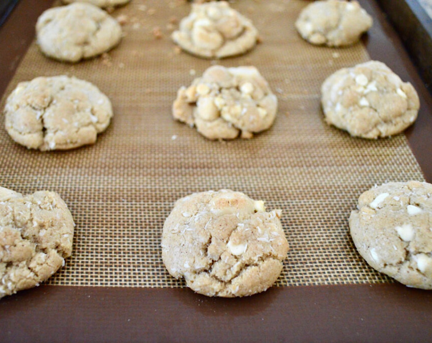 step 9 Bake one tray at a time at 350 degrees F (180 degrees C) for about 12 minutes, so that the baking is completely even.