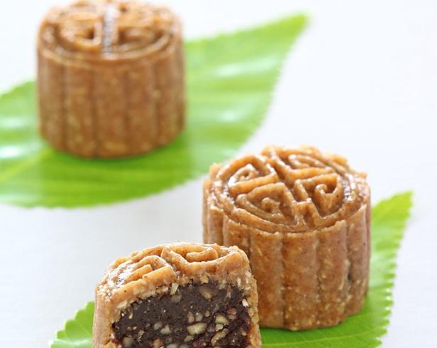 step 4 Store the mooncakes in the refrigerator for at least one hour before consuming them. Enjoy!