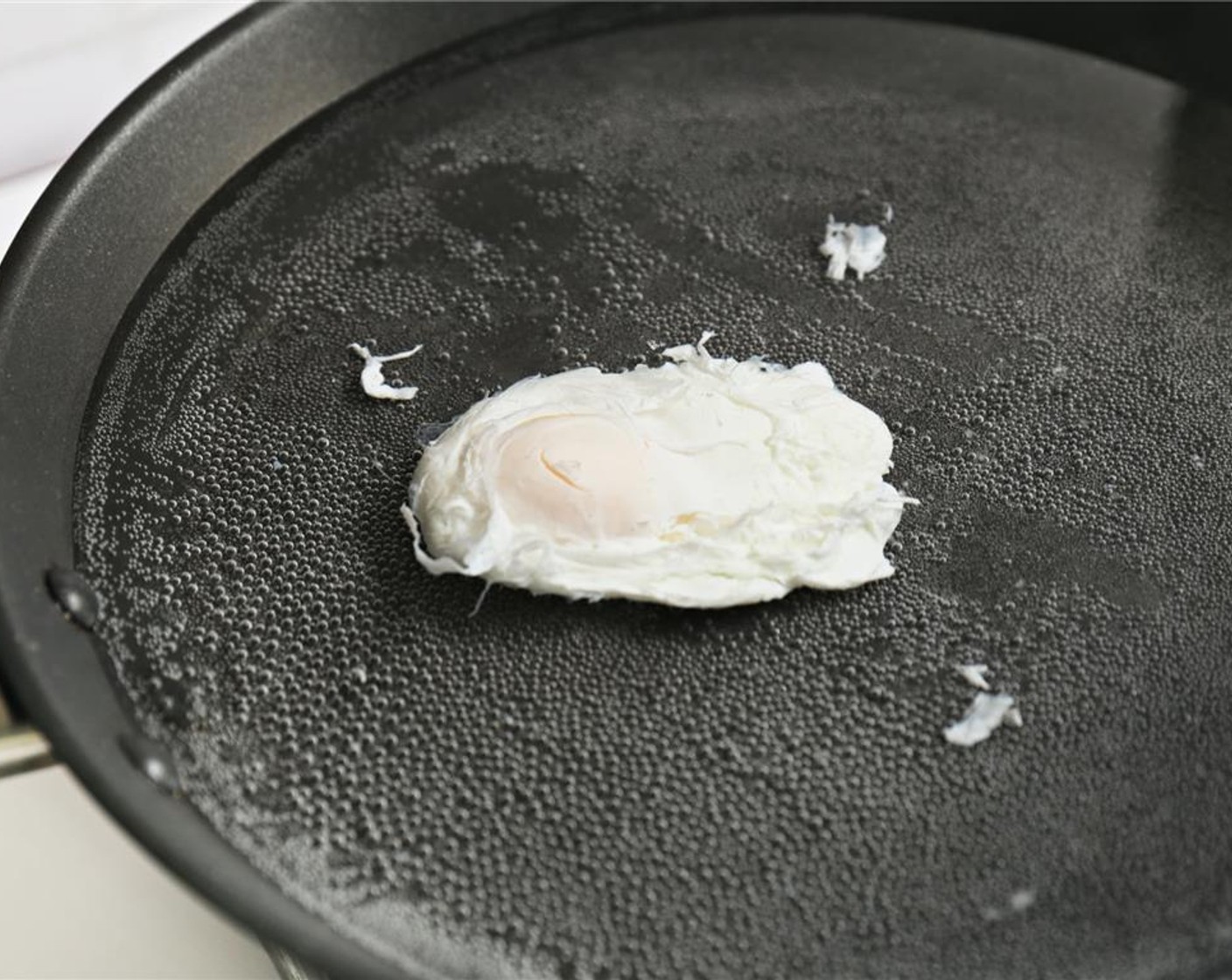 step 5 Cook egg for 4 minutes.