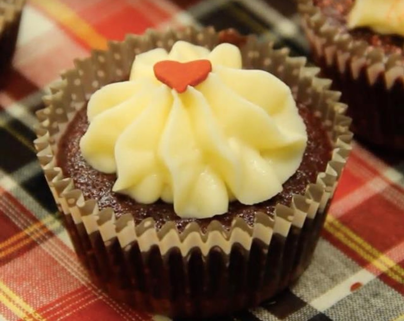 Red Velvet Cupcakes (Eggless)