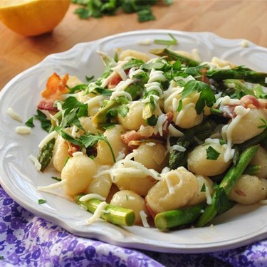 Gnocchi with Asparagus and Bacon Recipe | SideChef