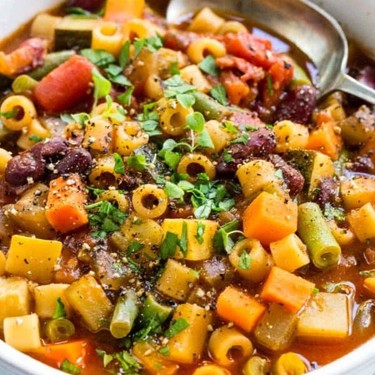 Classic Italian Minestrone Soup Recipe | SideChef